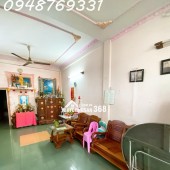 BÁN NHÀ 4 LẦU MẶT TIỀN CHỢ NHỊ THIÊN ĐƯỜNG